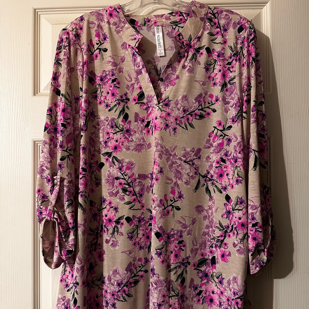 Beautiful NWOT top.  So comfy and can be very dressy or casual.